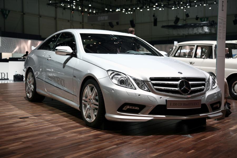  Mercedes-Benz E-Class Coupe 2010 года  (фото 5 из 84)